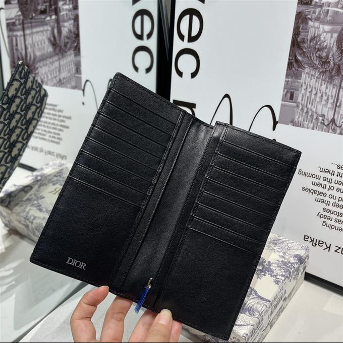 2025228Y190P22834878