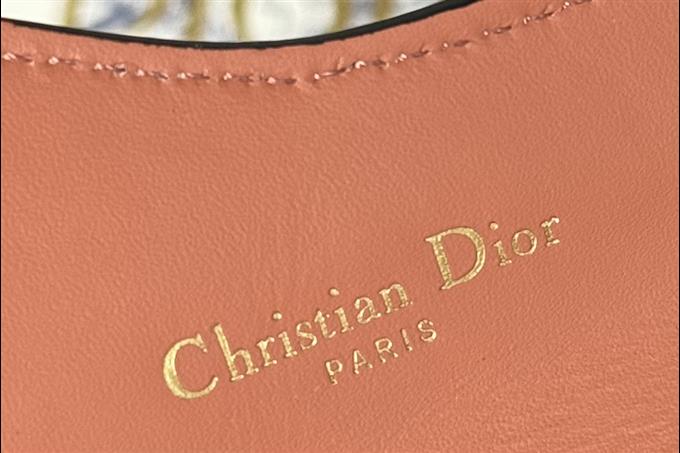 2025228Y200P20372237