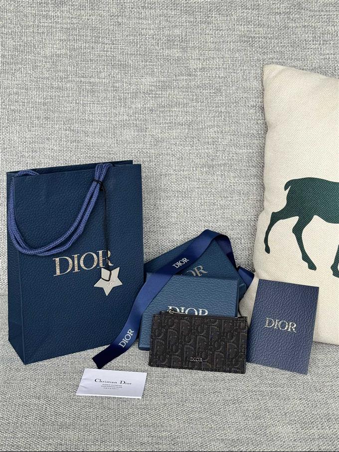 2025228Y200P20372268