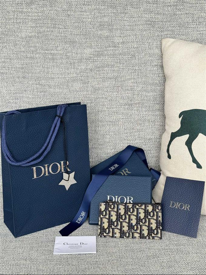 2025228Y200P20372410