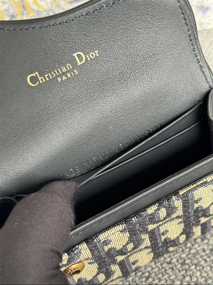 2025228Y200P20374257