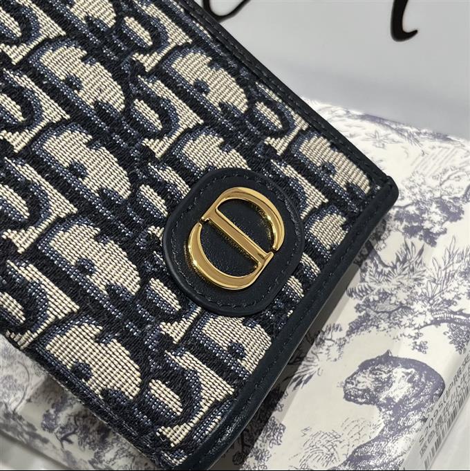 2025228Y200P20461813