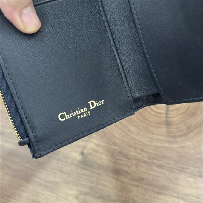 2025228Y200P21233327