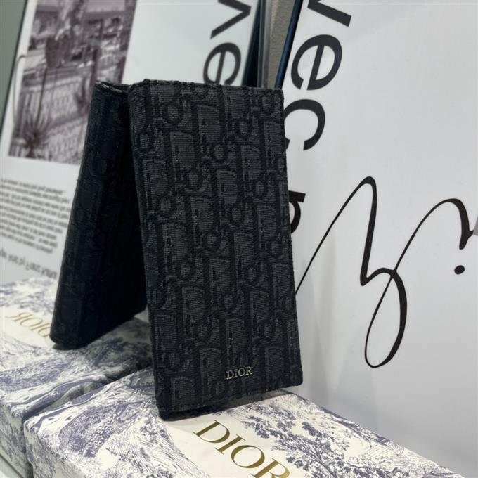 2025228Y200P22835239