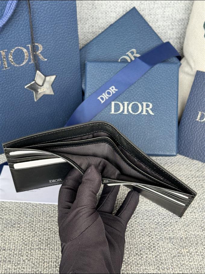 2025228Y210P18218747