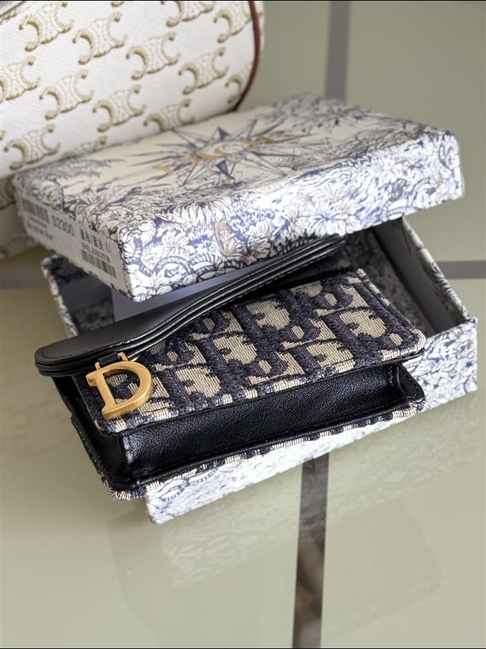 2025228Y210P20374584