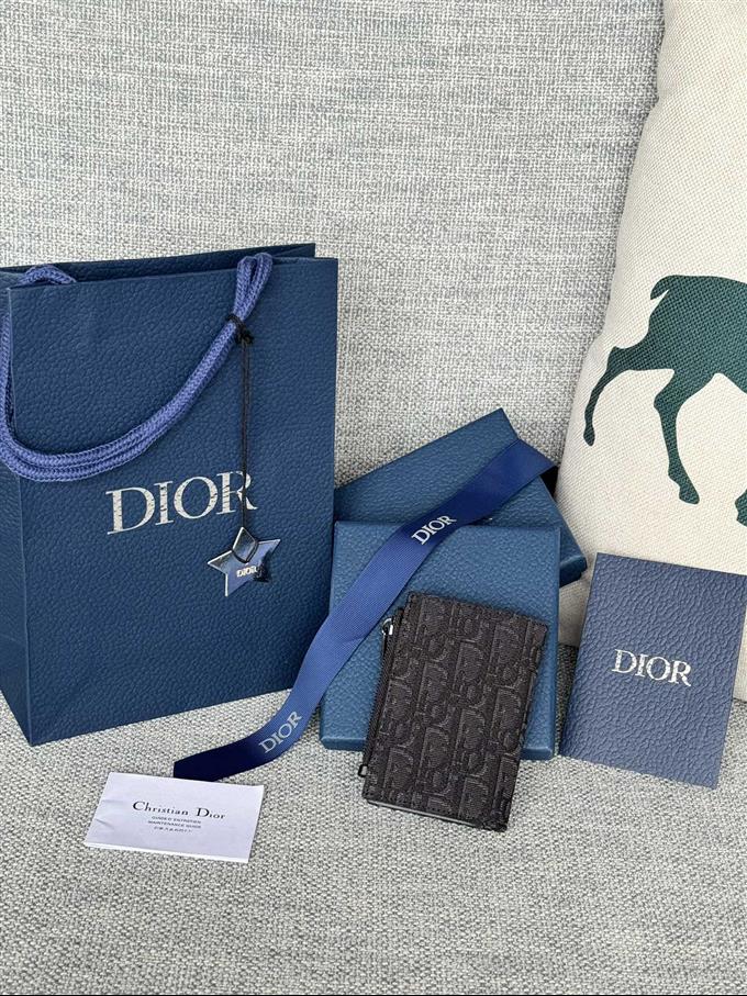 2025228Y230P182125542