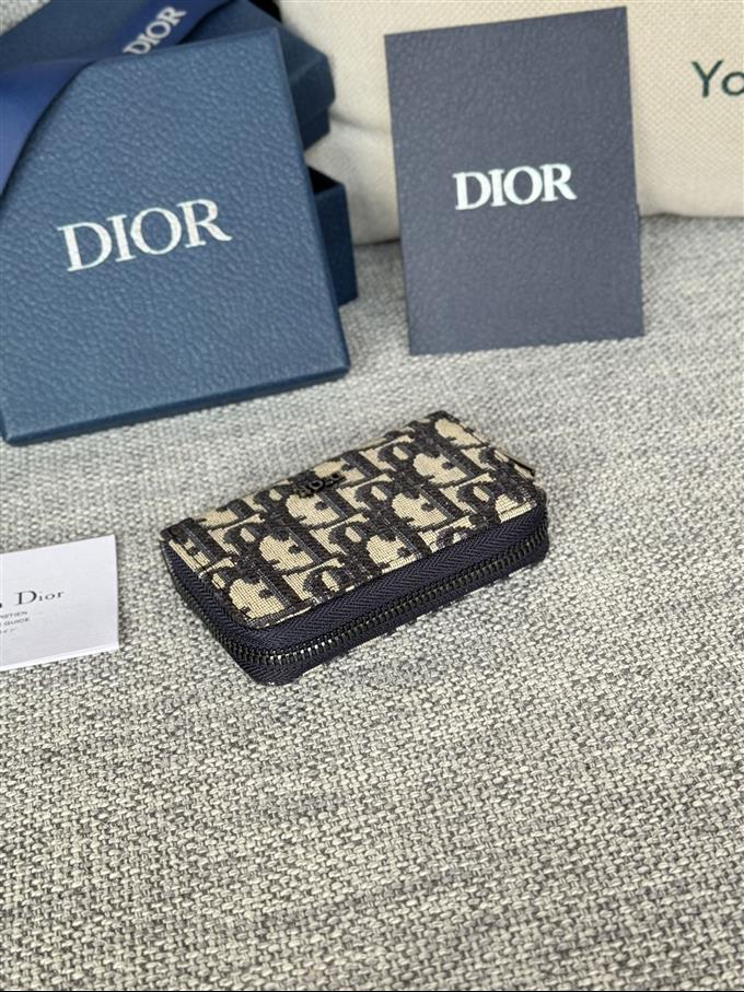 2025228Y230P182125839