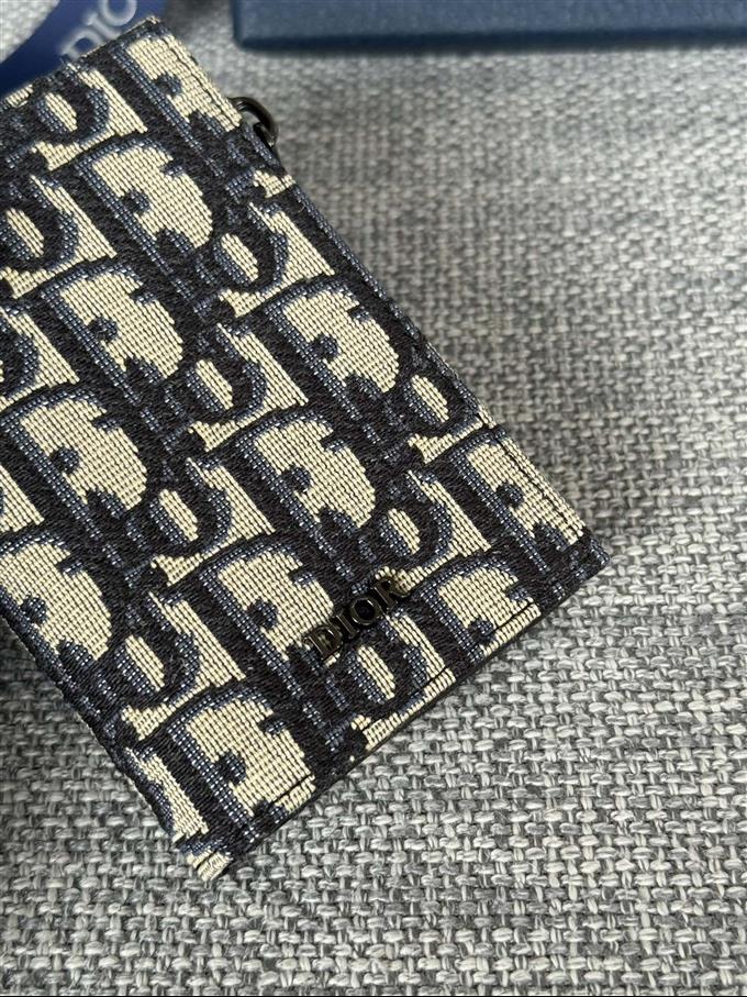 2025228Y230P182126581