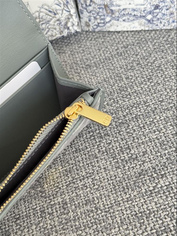 2025228Y230P203542873