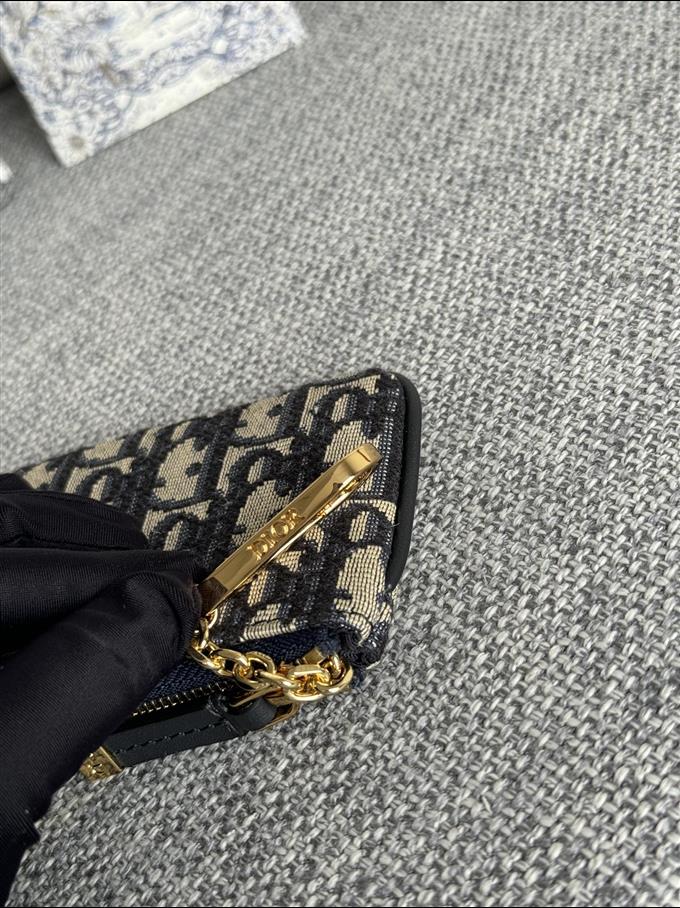 2025228Y240P18212716