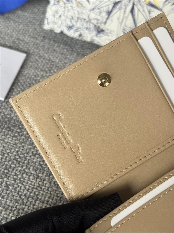 2025228Y240P203545128