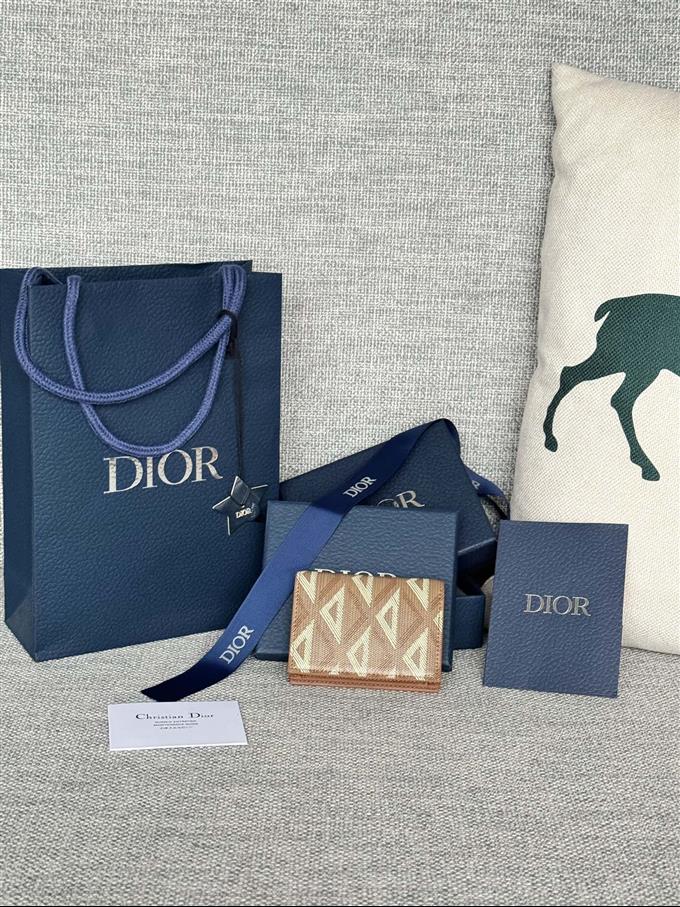 2025228Y240P203642370