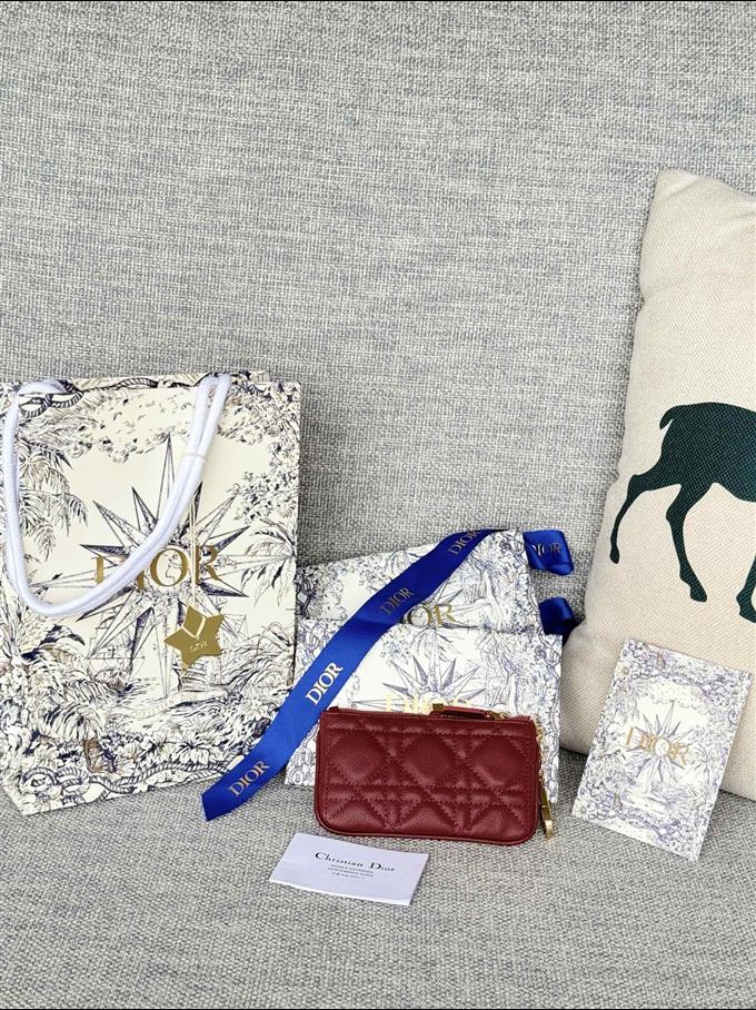 2025228Y250P182127515