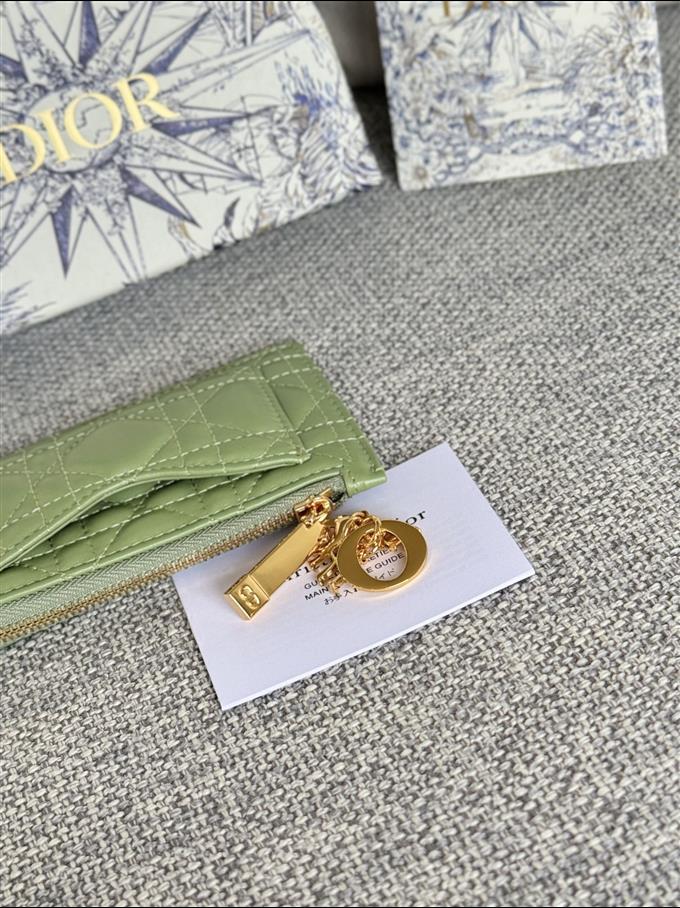 2025228Y250P20376834