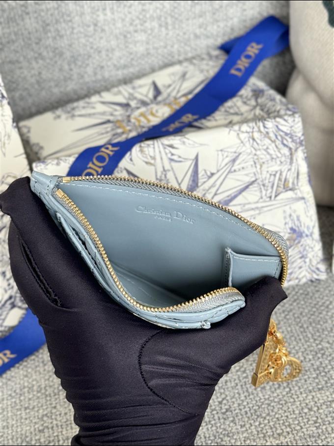 2025228Y250P20377324