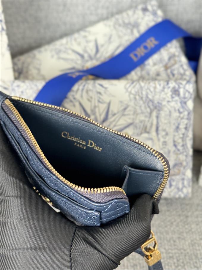 2025228Y250P20379172