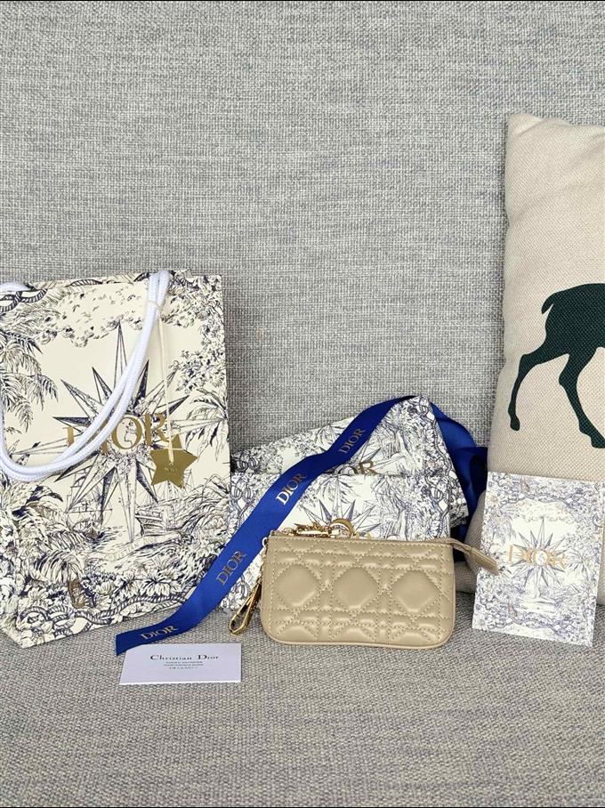 2025228Y260P182130208