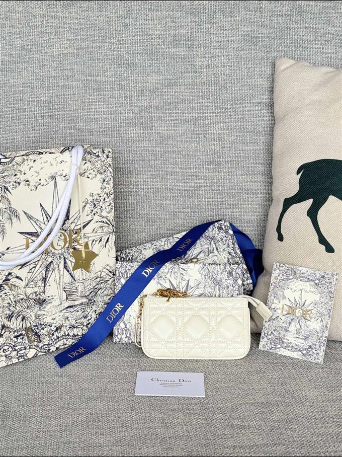 2025228Y260P182130772