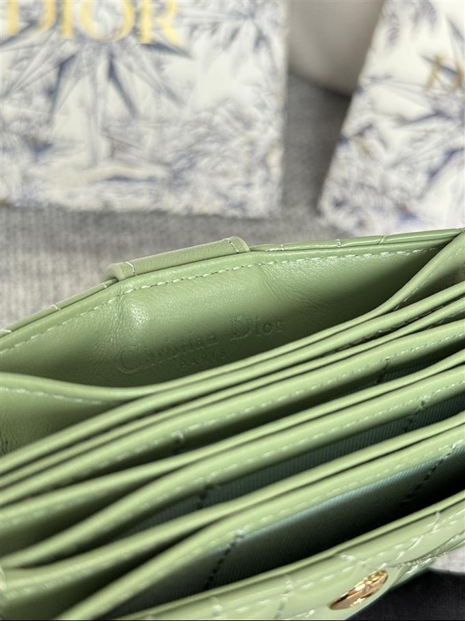 2025228Y260P203548662