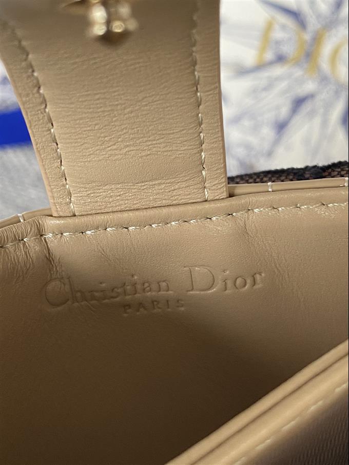 2025228Y260P203549796