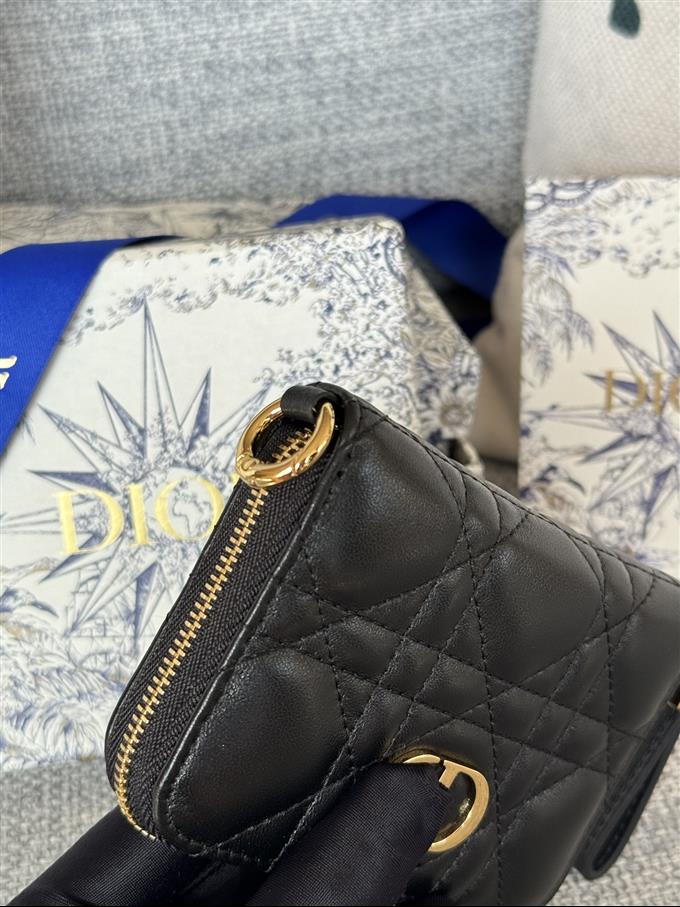 2025228Y270P182133695