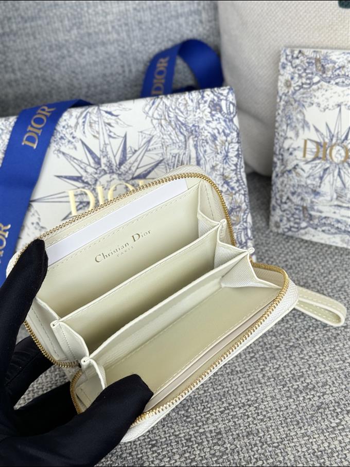 2025228Y270P182134876