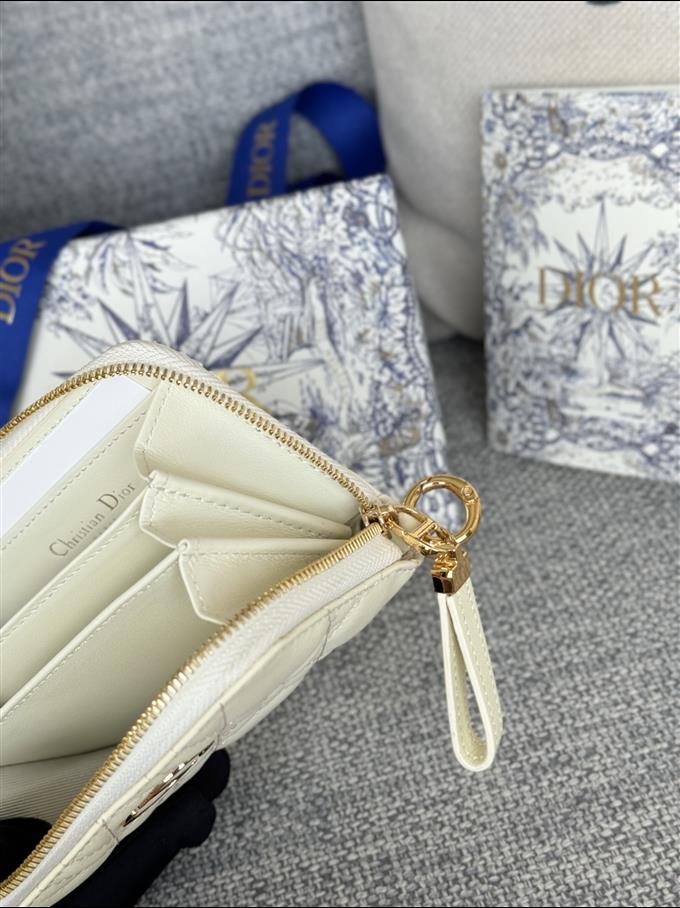 2025228Y270P182134891