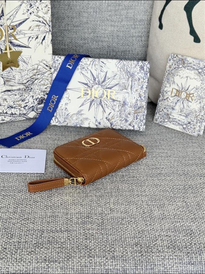 2025228Y270P182135395