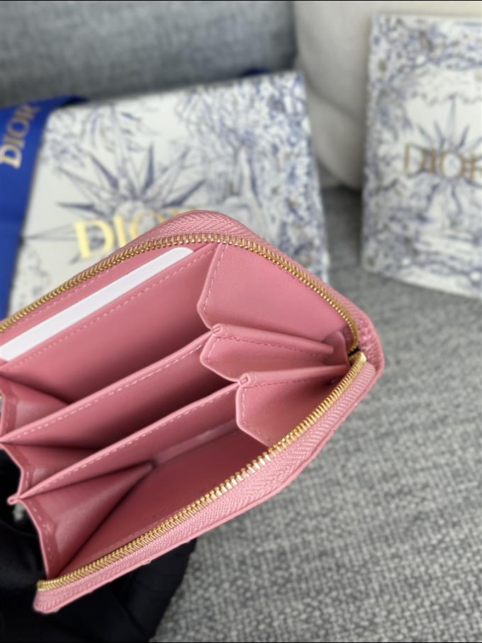 2025228Y270P182135599