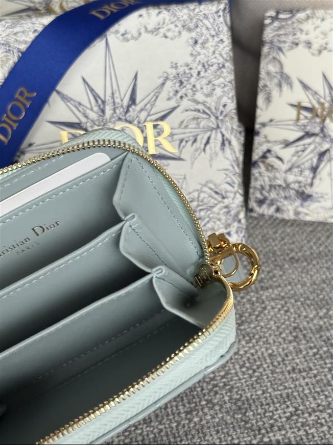 2025228Y270P182136198