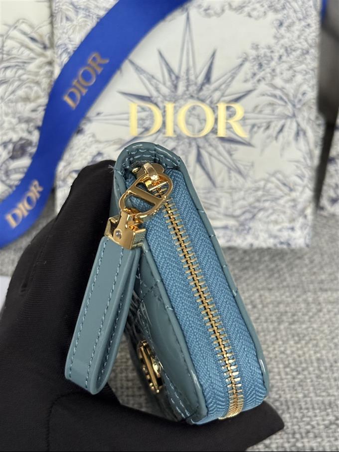 2025228Y270P182136294