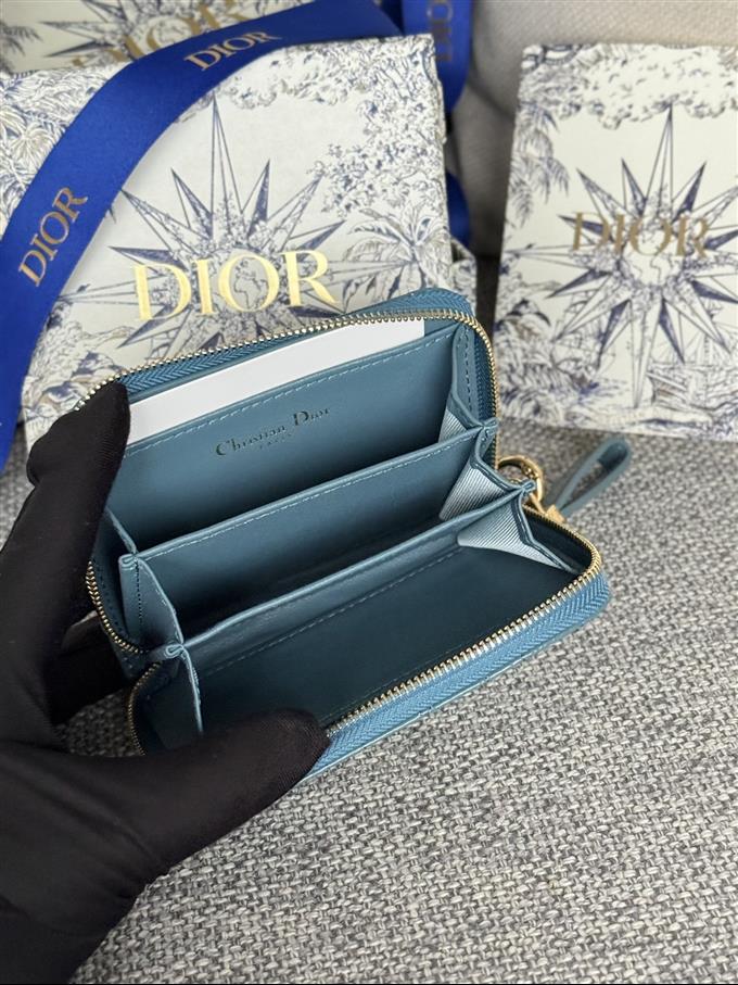 2025228Y270P182136310