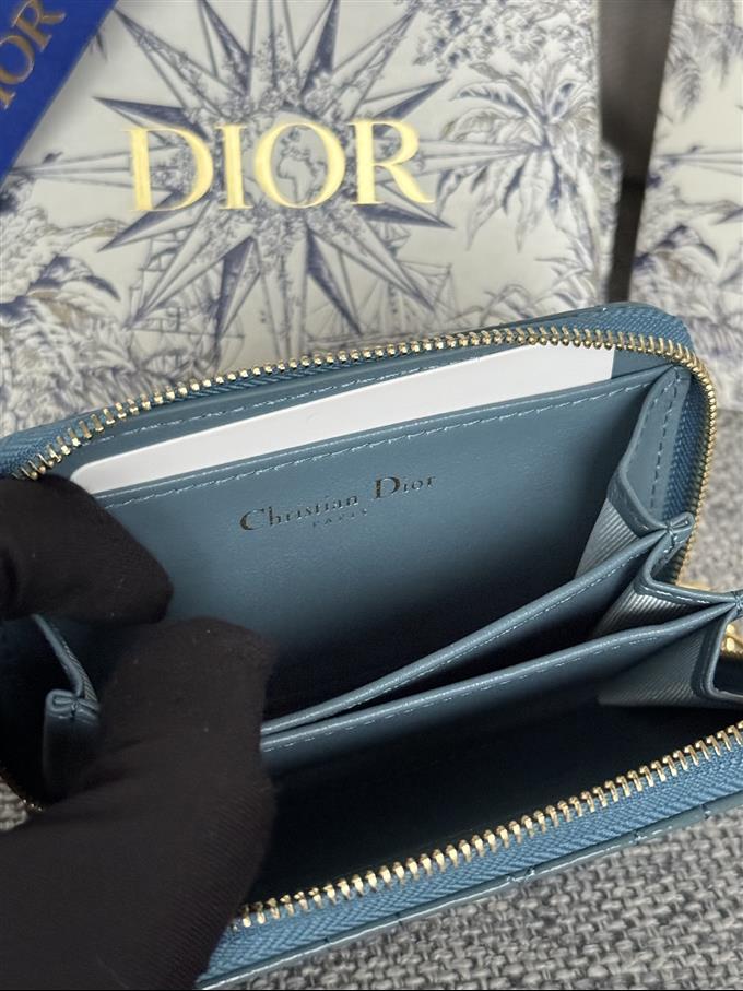 2025228Y270P182136326