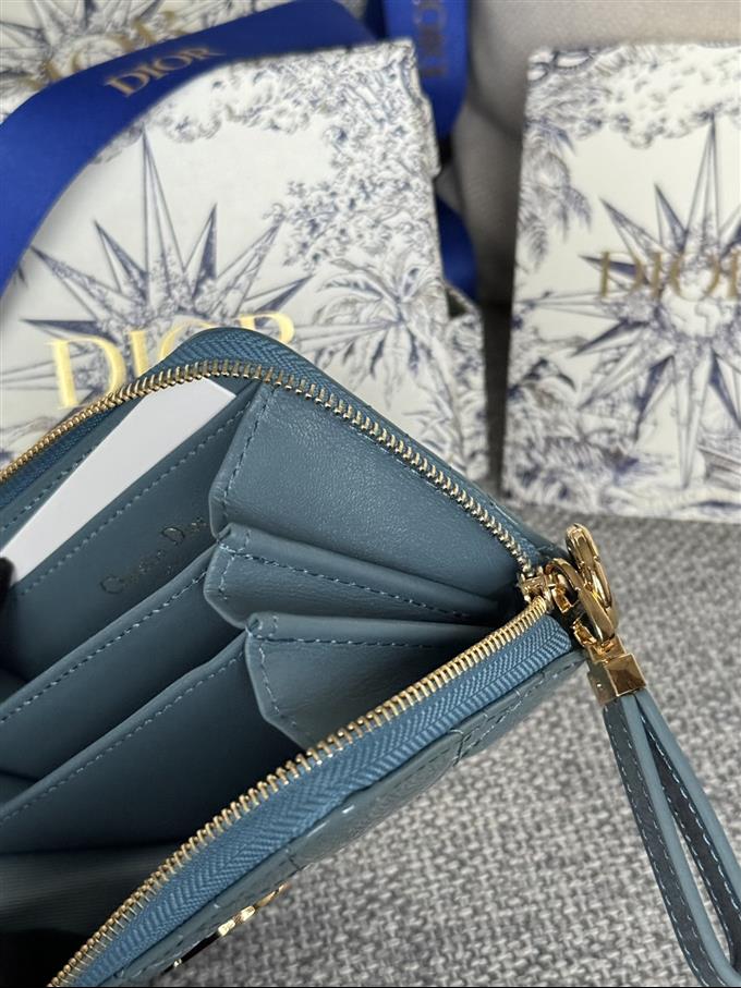 2025228Y270P182136342