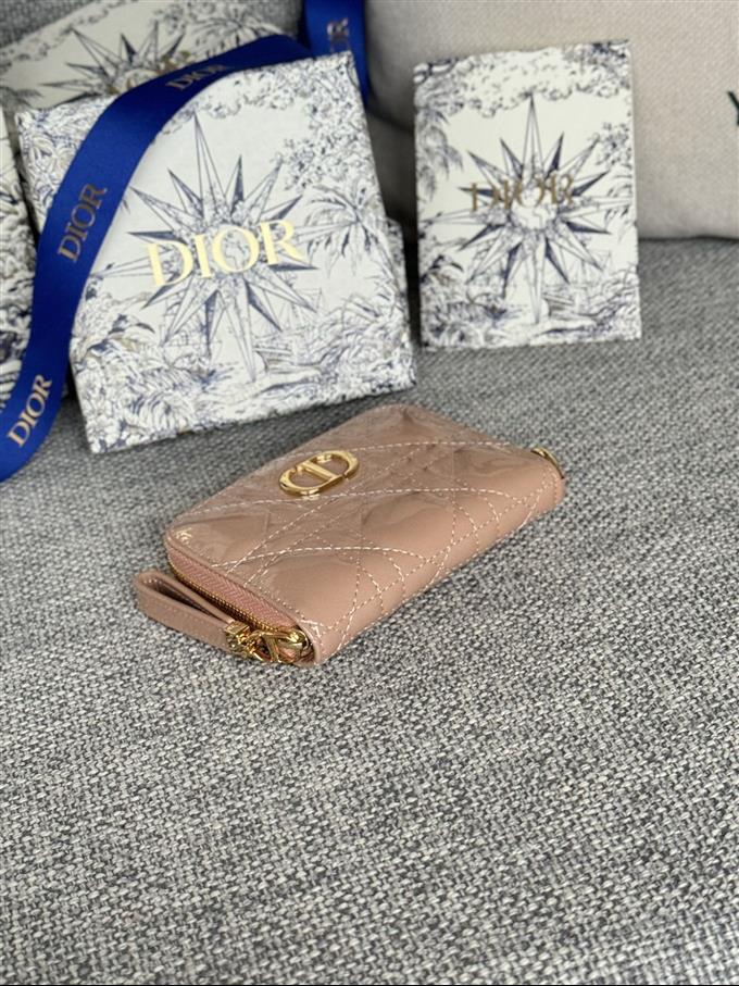 2025228Y270P182136564