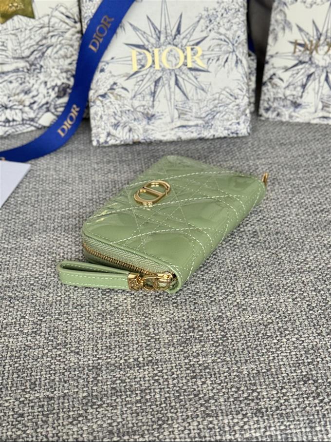 2025228Y270P182136707