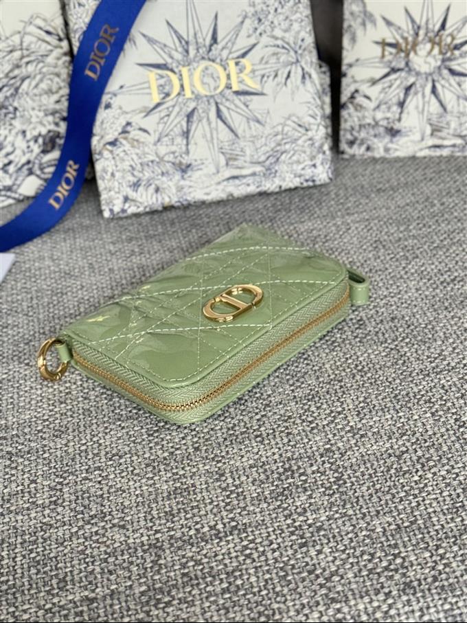 2025228Y270P182136722