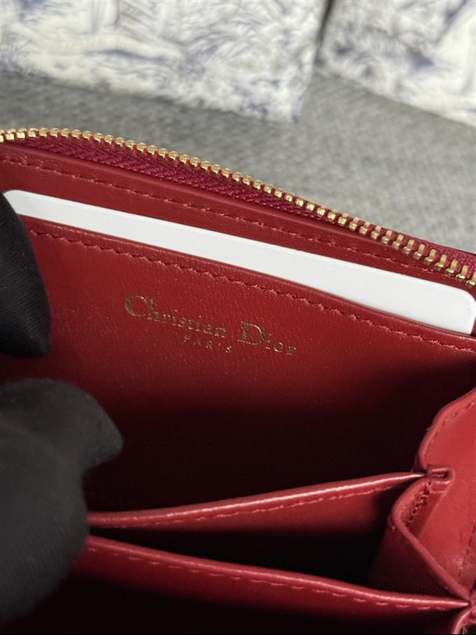 2025228Y270P182137181