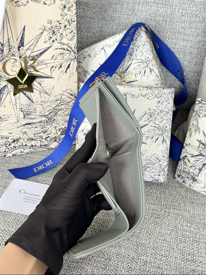 2025228Y280P182137497