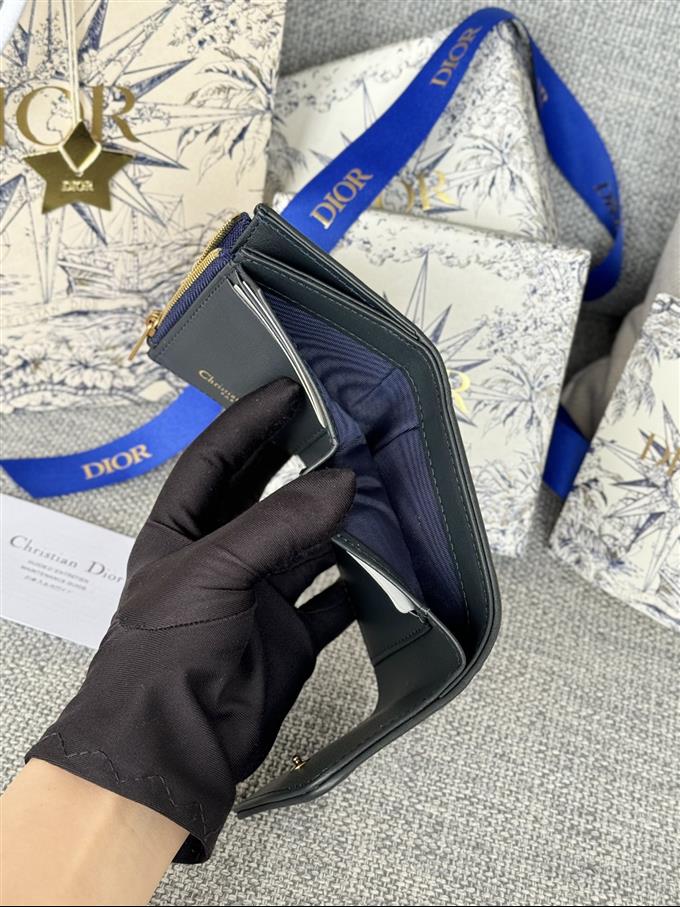 2025228Y280P182137640