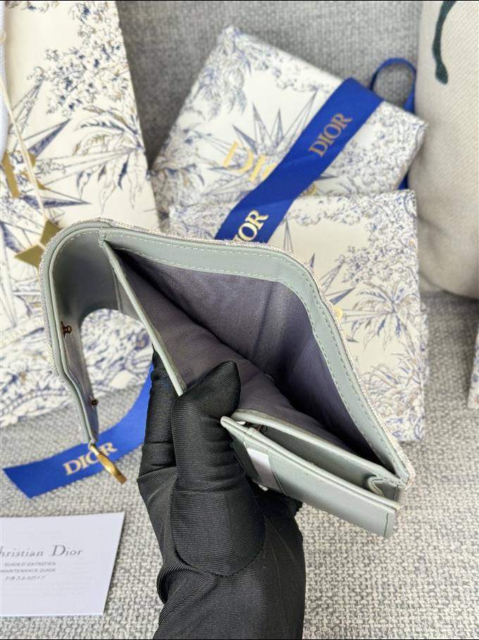 2025228Y290P182138776