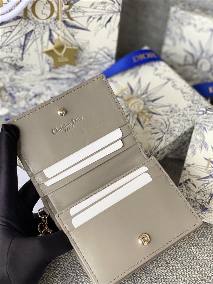 2025228Y310P203710286