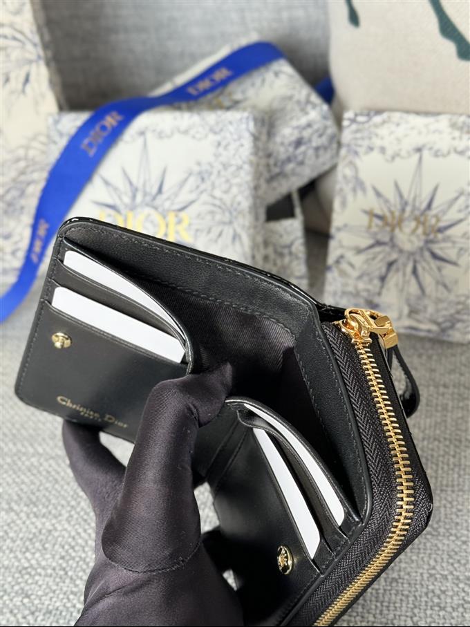 2025228Y330P20371126