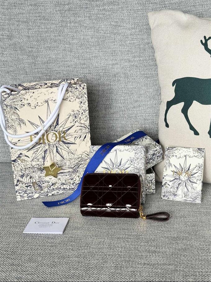 2025228Y330P203711779