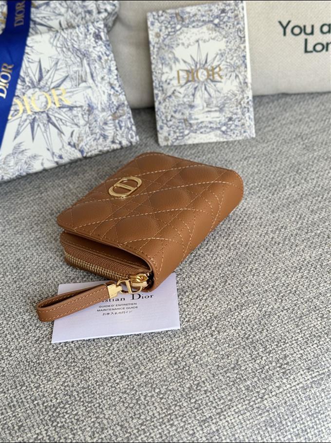 2025228Y330P203712235