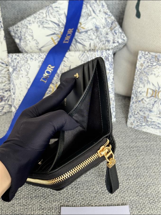 2025228Y330P203712723