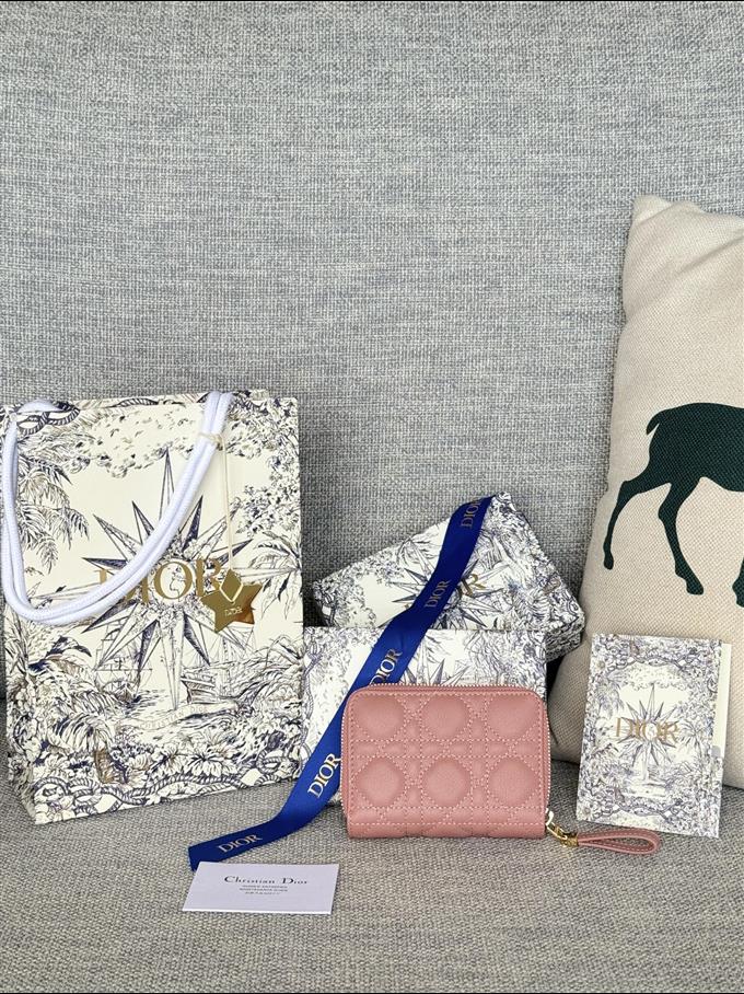 2025228Y330P20371358