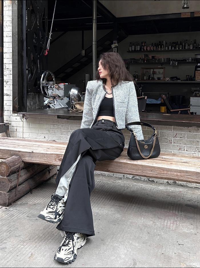 2025210C731817N20215938