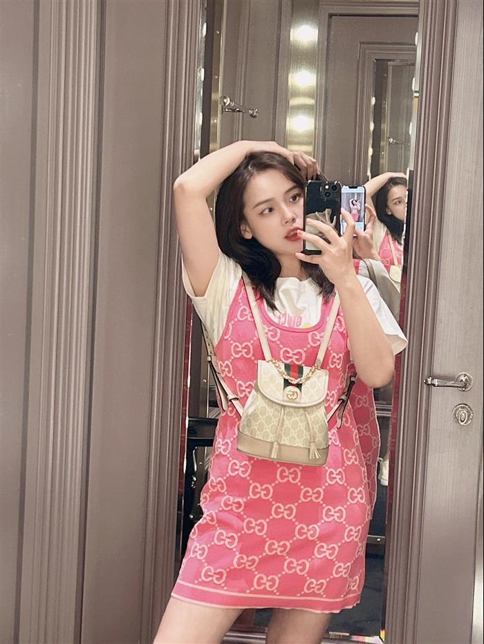 2025210C795221N20192157